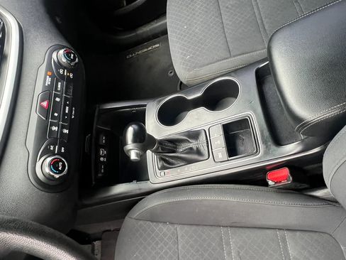 Used 2018 Kia Sorento LX image 17