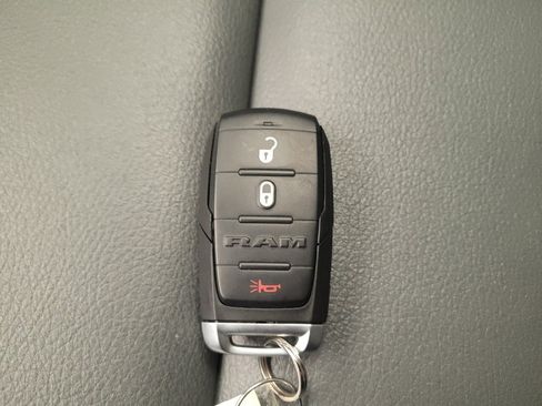 Used 2020 RAM 1500 Tradesman w/ Tradesman Group image 32