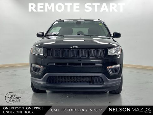 Used 2019 Jeep Compass Sport image 2