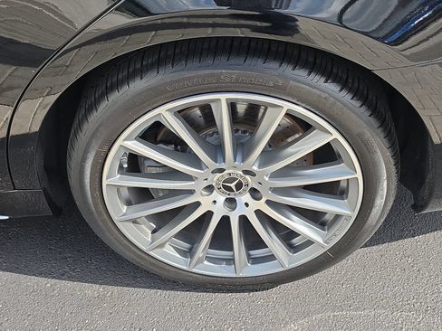Used 2023 Mercedes-Benz S 580 4MATIC Sedan w/ AMG Line image 9