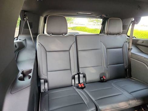 Used 2025 Chevrolet Tahoe Premier AWD/4WD image 30