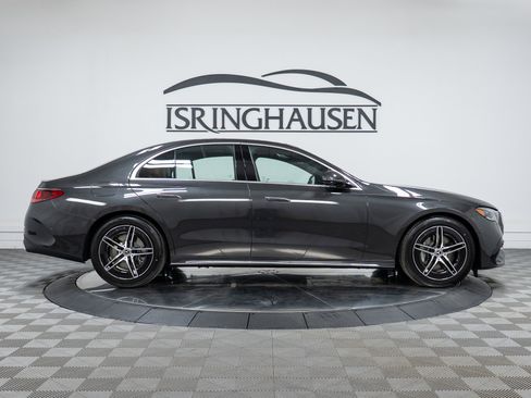 New 2026 Mercedes-Benz E 450 4MATIC Sedan image 4