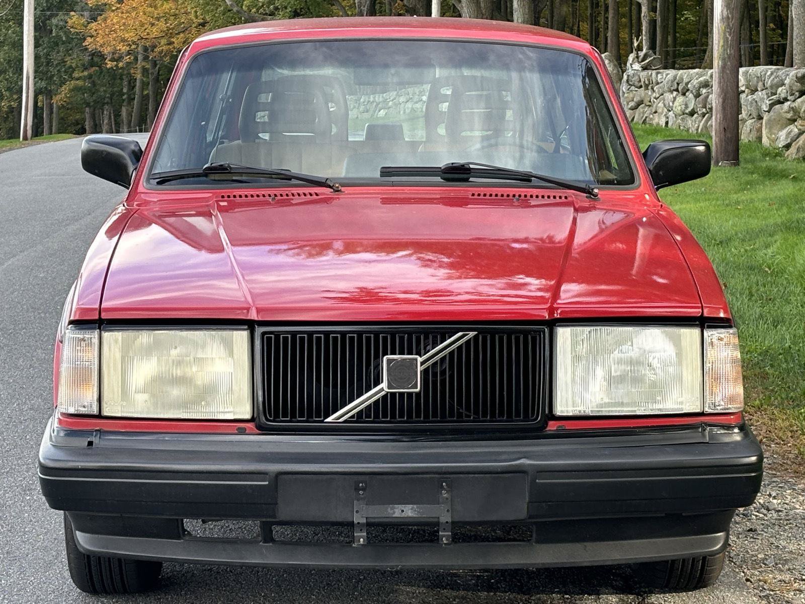 Used 1991 Volvo 240 Wagon RWD image 3