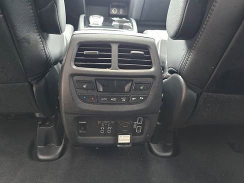 Used 2020 Honda Pilot Touring image 33