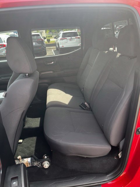 Used 2019 Toyota Tacoma TRD Sport AWD/4WD image 44