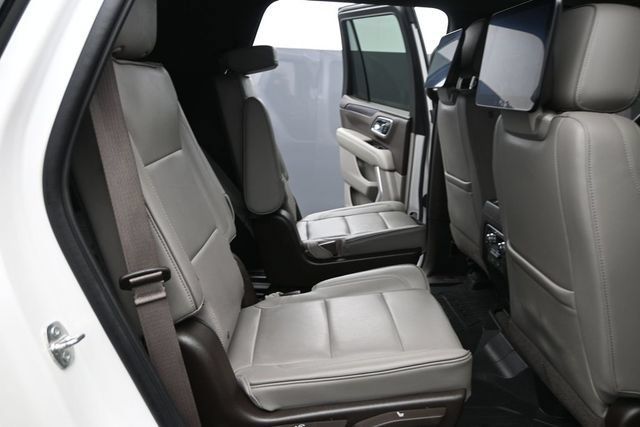 Used 2021 GMC Yukon SLT w/ SLT Luxury Plus Package AWD/4WD image 16