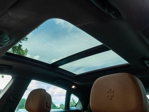 Used 2022 Maserati Levante Modena image 28