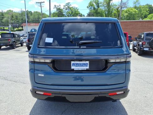 New 2026 Jeep Grand Wagoneer L Limited AWD/4WD image 5