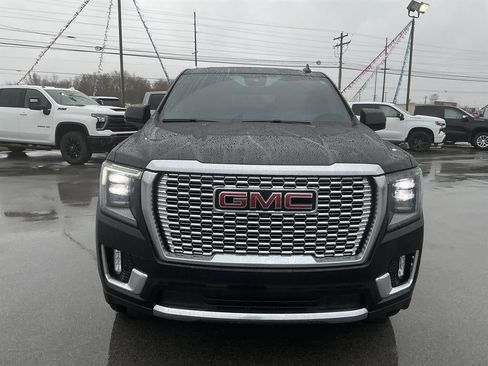 Used 2024 GMC Yukon Denali w/ Advanced Technology Package image 9