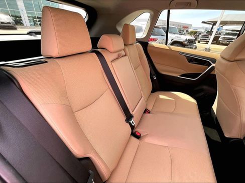 Used 2023 Toyota RAV4 LE AWD/4WD image 20