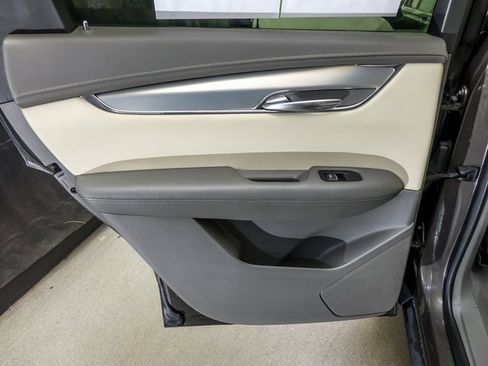 Used 2019 Cadillac XT5 Luxury image 23