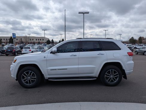 Used 2018 Jeep Grand Cherokee Overland image 9