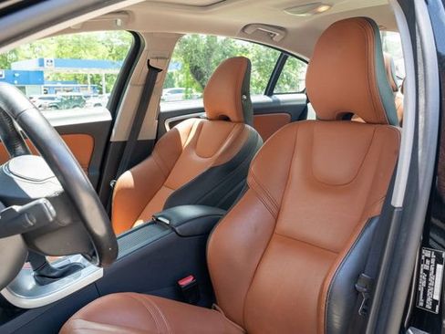 Used 2017 Volvo S60 T5 Inscription Platinum w/ Climate Package FWD image 19