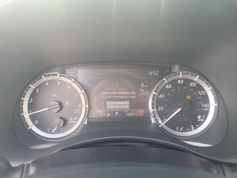 Used 2024 Toyota Highlander XLE image 25