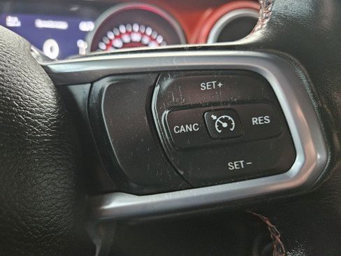 Used 2020 Jeep Gladiator Rubicon AWD/4WD image 25