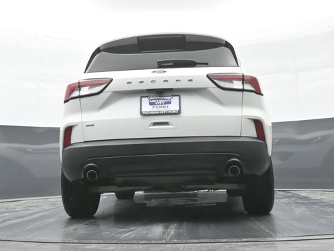 Used 2022 Ford Escape SE w/ SE Sport Appearance Package image 43