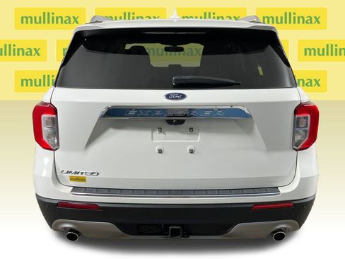 Certified 2022 Ford Explorer Limited w/ Limited Technology Package image 9