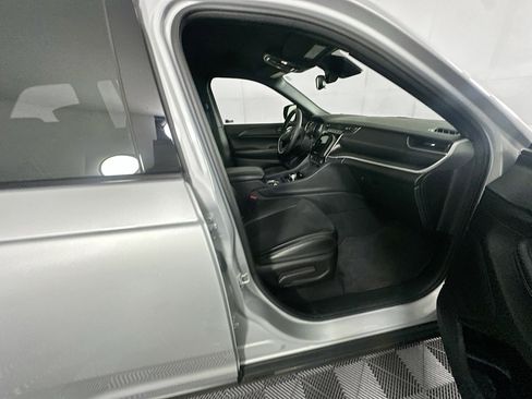 Used 2024 Jeep Grand Cherokee Altitude image 30