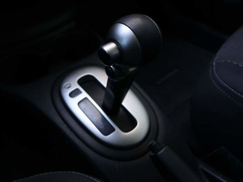 Used 2016 Nissan Versa SV image 13