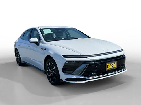 Used 2025 Hyundai Sonata SEL FWD image 7