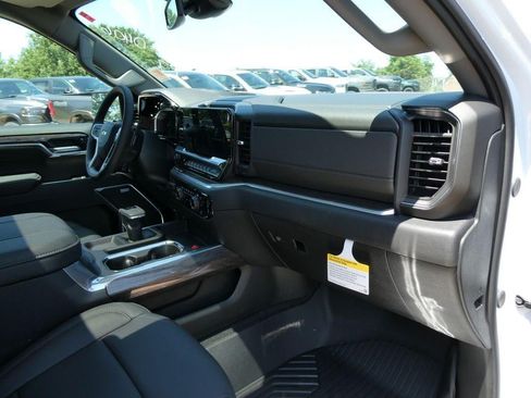 New 2026 Chevrolet Silverado 1500 LTZ w/ LTZ Premium Package AWD/4WD image 14