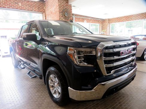 Used 2020 GMC Sierra 1500 SLE image 3