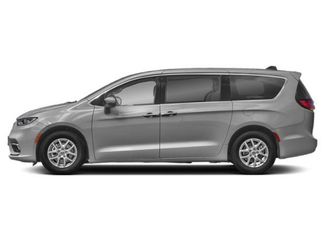 Used 2023 Chrysler Pacifica Touring-L FWD video 3