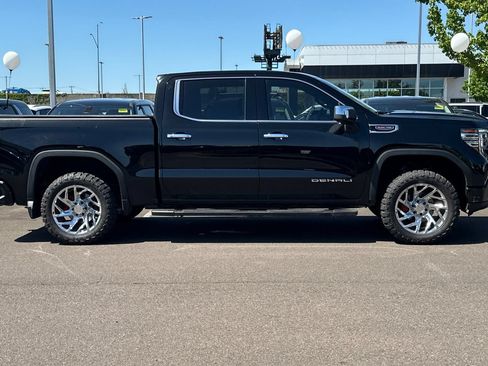 Used 2022 GMC Sierra 1500 Denali w/ Denali Reserve Package AWD/4WD image 3