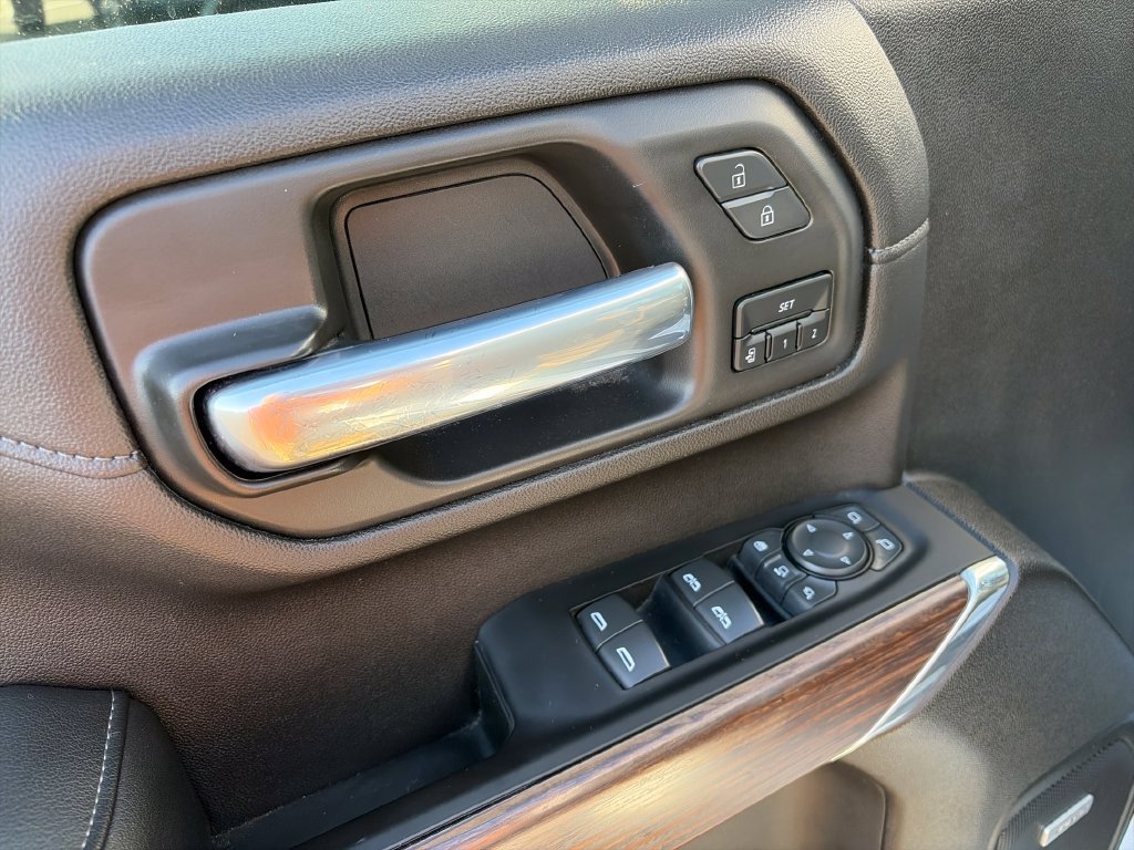 Used 2023 Chevrolet Silverado 3500 High Country AWD/4WD image 18