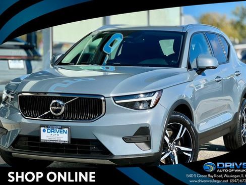 Used 2023 Volvo XC40 B5 Core w/ Convenience Package image 1