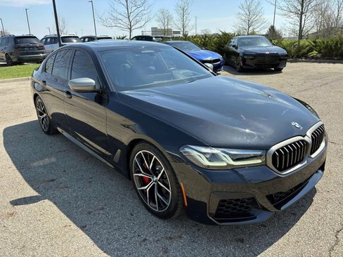 Used 2021 BMW M550i xDrive w/ Dynamic Handling Package image 3