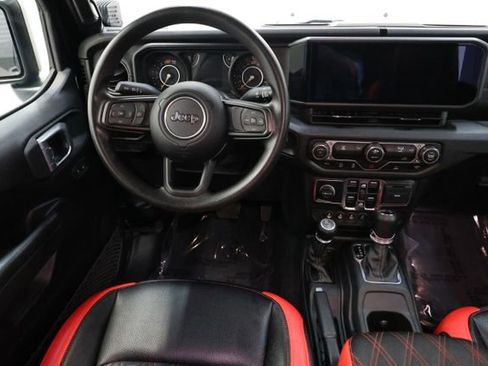 Used 2025 Jeep Wrangler Unlimited Sport AWD/4WD image 97