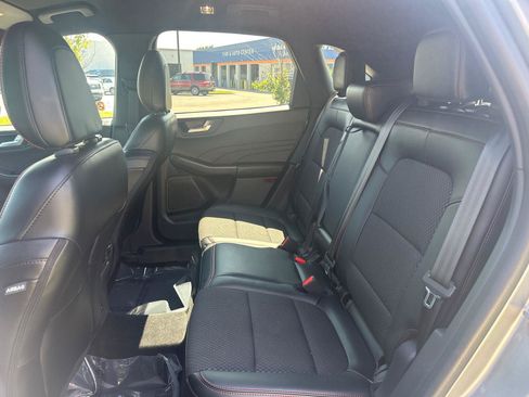 Used 2024 Ford Escape ST-Line w/ Tech Pack #1 AWD/4WD image 17