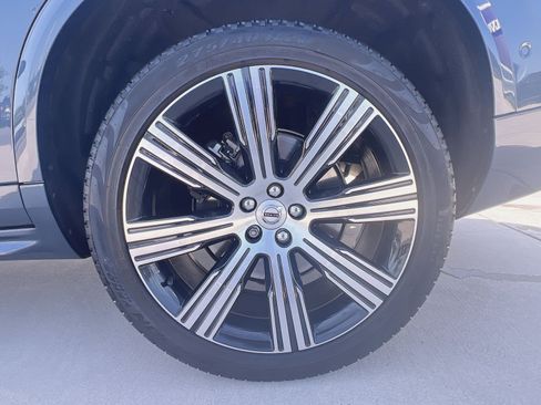 Certified 2024 Volvo XC90 B6 Plus w/ Protection Package Premier AWD/4WD image 12