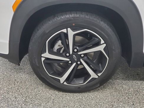 Used 2023 Chevrolet TrailBlazer RS w/ Sun and Liftgate Package image 8