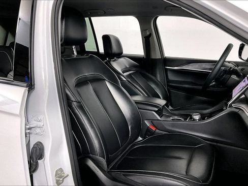 Used 2024 Jeep Grand Cherokee Limited w/ Black Appearance Package RWD image 7