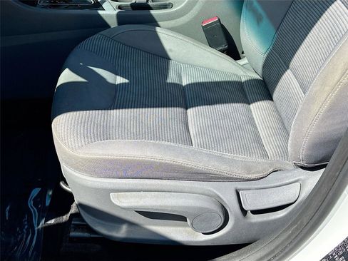 Used 2020 Kia Niro LXS FWD image 18