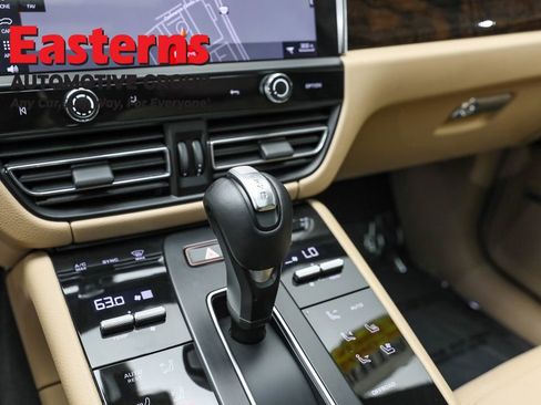 Used 2024 Porsche Macan image 20