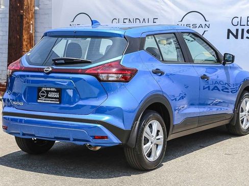 New 2025 Nissan Kicks Play S FWD image 8