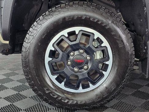 Used 2024 Toyota Tacoma TRD Off-Road w/ TRD Off Road Premium Package image 11