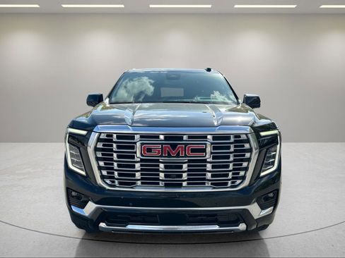 Used 2026 GMC Yukon Denali w/ Sun & Power Step Package AWD/4WD image 8