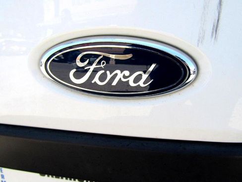 Used 2020 Ford Transit 250 Medium Roof image 9