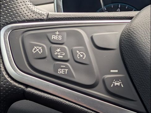 Used 2024 Chevrolet Equinox LS FWD image 16