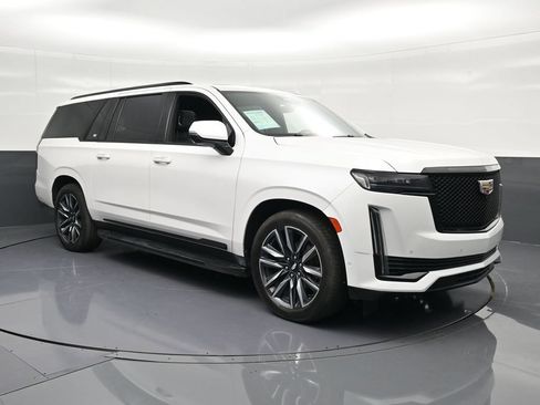 Used 2021 Cadillac Escalade ESV Sport w/ Driver Assist Tech Package RWD image 5
