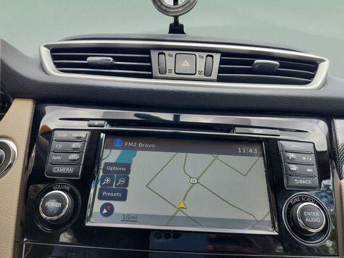 Used 2015 Nissan Rogue SL FWD image 23