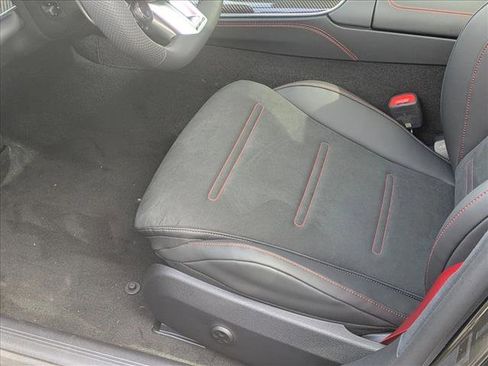 New 2026 Mercedes-Benz E 53 AMG e 4MATIC Sedan image 4