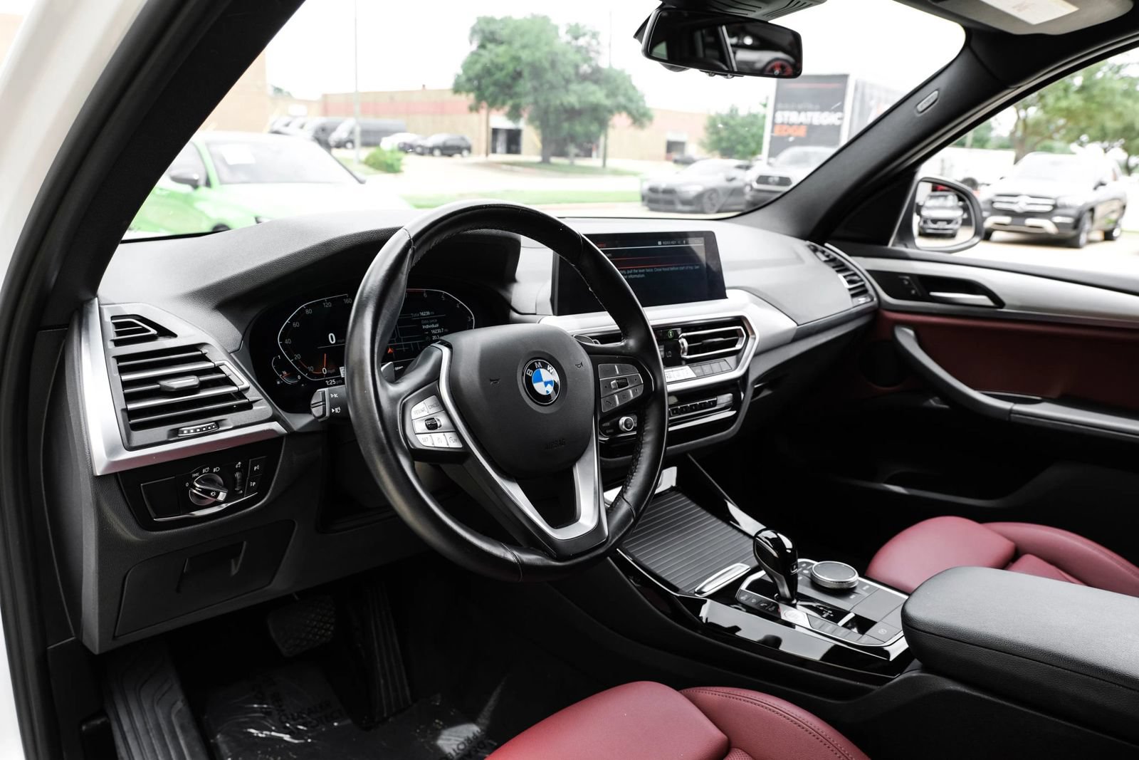Used 2024 BMW X3 sDrive30i w/ Convenience Package w/ZPA RWD image 2