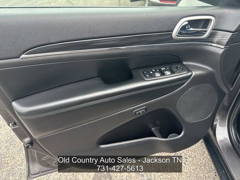 Used 2019 Jeep Grand Cherokee Limited AWD/4WD image 23