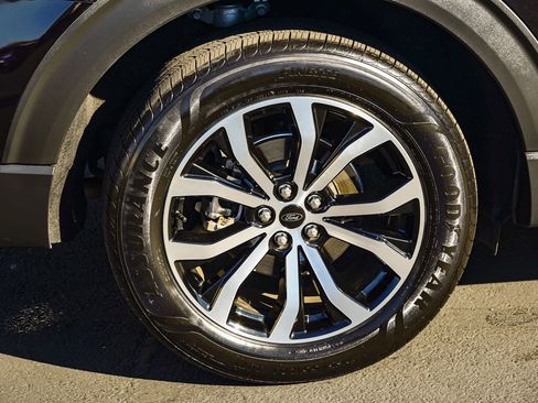 Used 2022 Ford Explorer ST-Line w/ Class IV Trailer Tow Package image 9