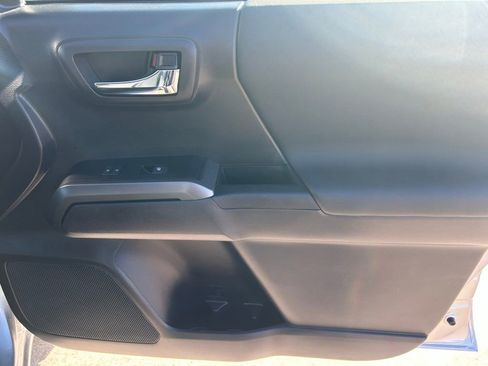 Used 2023 Toyota Tacoma TRD Off-Road image 29